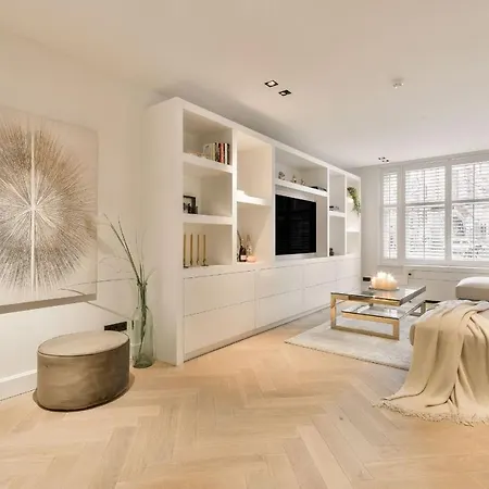 דירה With Canal Views *